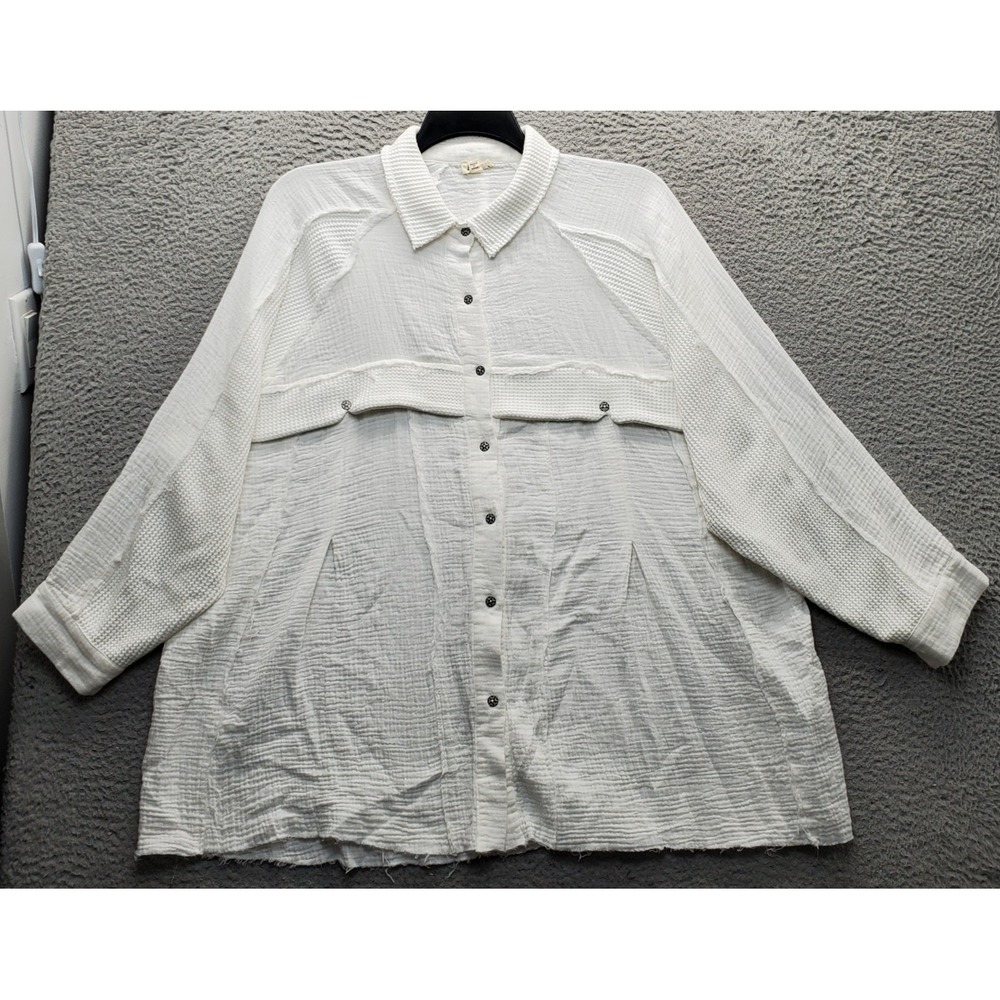 POL Shirt Womens Medium White Textured Oversized Long Sleeve Collared Button Up